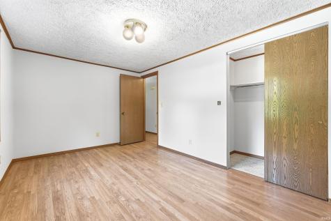 2906 S Woodland Trail Warsaw IN 46580