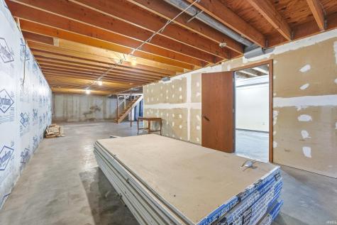 2906 S Woodland Trail Warsaw IN 46580
