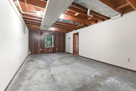 2906 S Woodland Trail Warsaw IN 46580