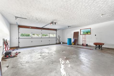 2906 S Woodland Trail Warsaw IN 46580