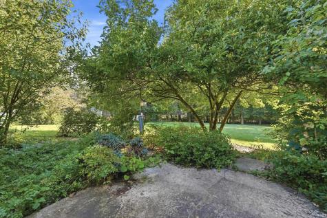 2906 S Woodland Trail Warsaw IN 46580