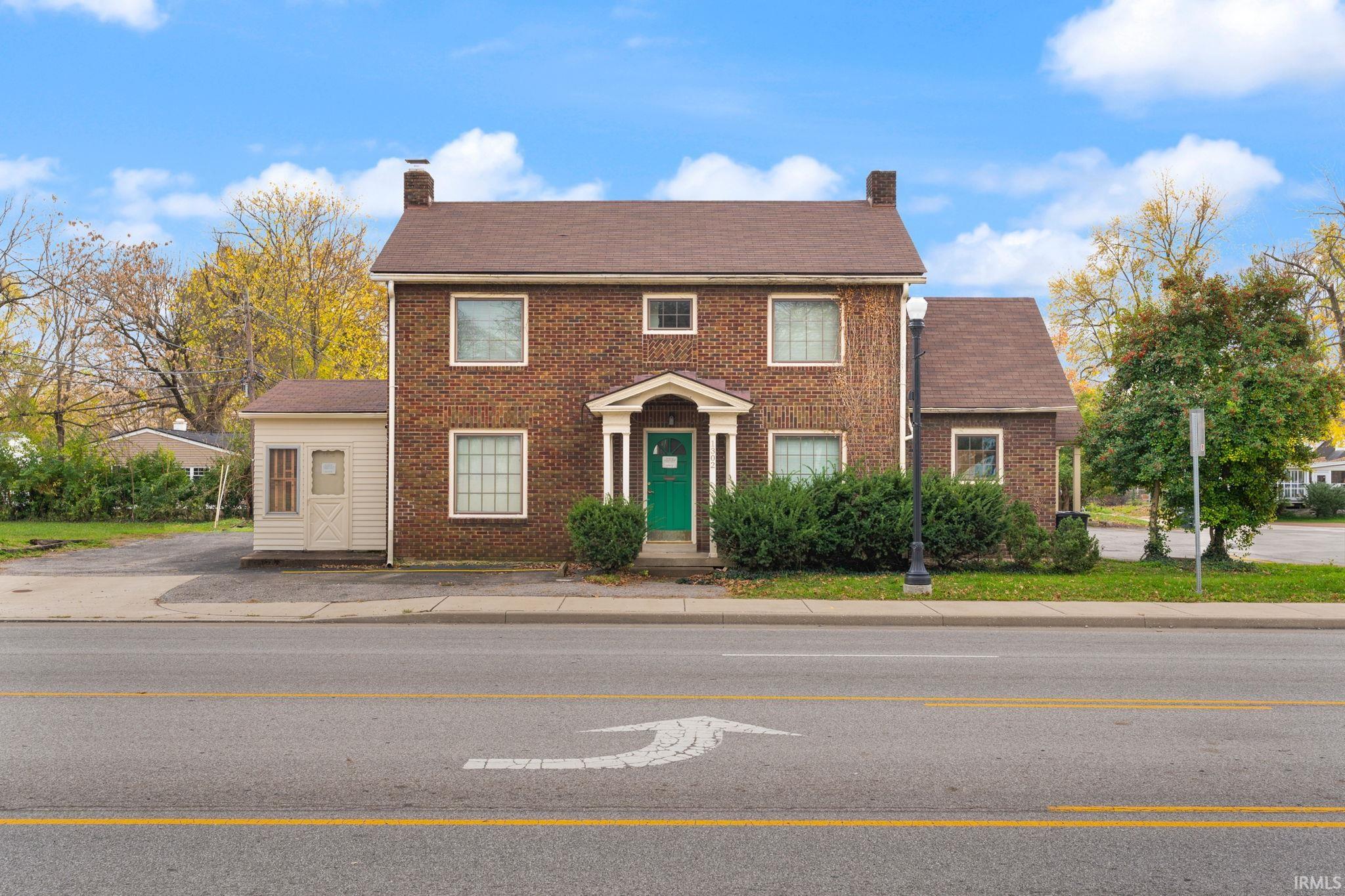 1302 E 10th Street Jeffersonville IN 47130