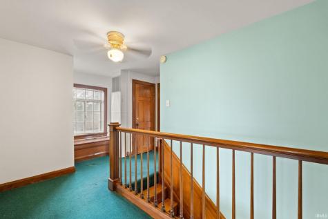 1302 E 10th Street Jeffersonville IN 47130