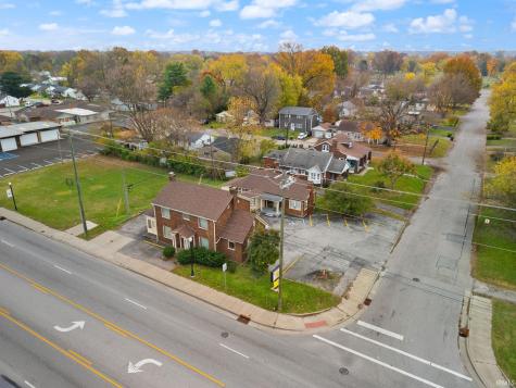 1302 E 10th Street Jeffersonville IN 47130