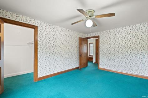 1302 E 10th Street Jeffersonville IN 47130