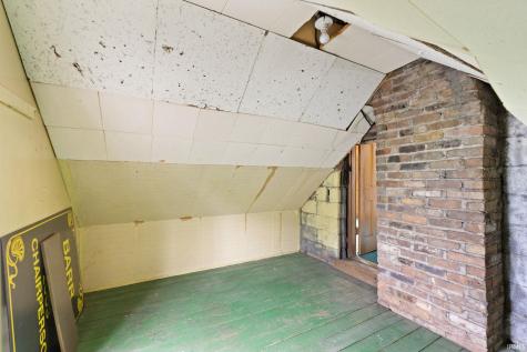 1302 E 10th Street Jeffersonville IN 47130