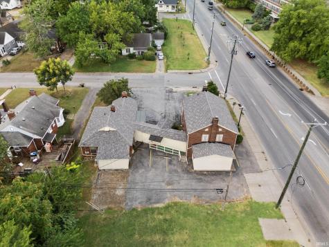 1302 E 10th Street Jeffersonville IN 47130