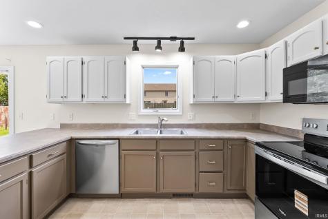 14933 Knobcone Court Fort Wayne IN 46814