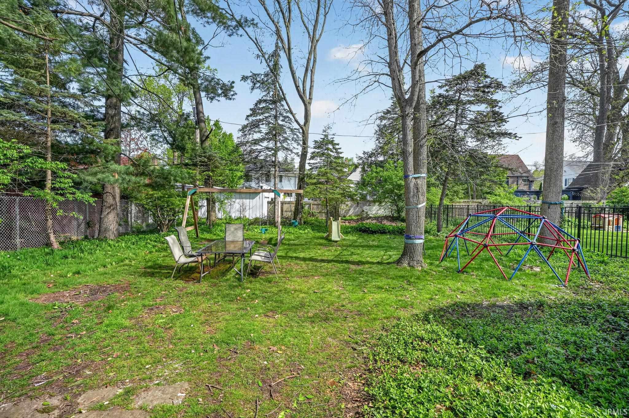 1319 Sunnymede Avenue South Bend IN 46615