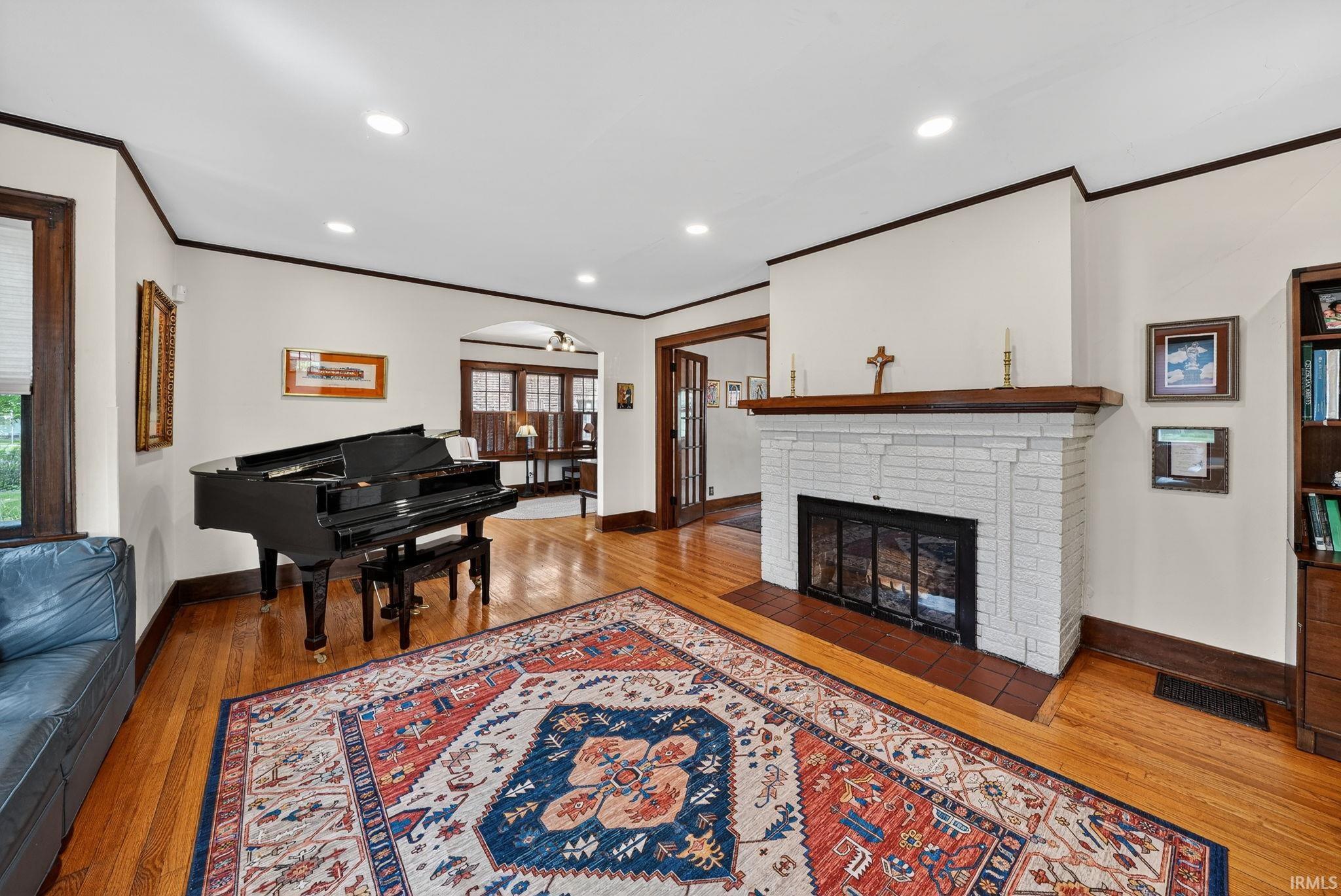 1319 Sunnymede Avenue South Bend IN 46615