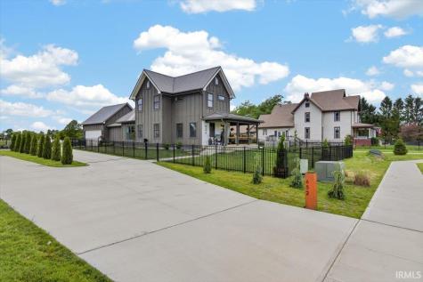 652 S Main Street Whitestown IN 46075