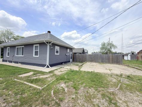1518 Dale Avenue South Bend IN 46613