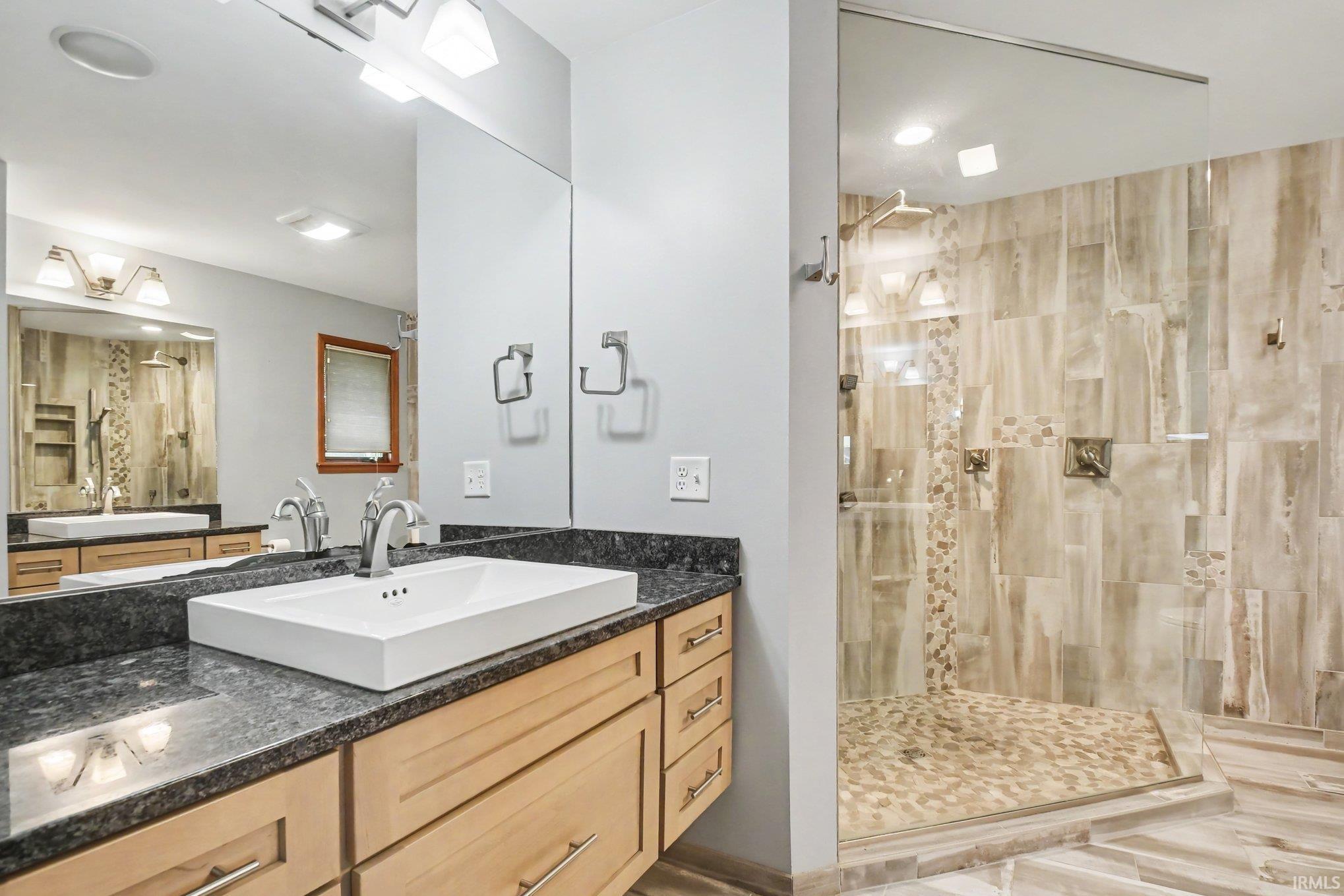 1116 Erin Court Middlebury IN 46540