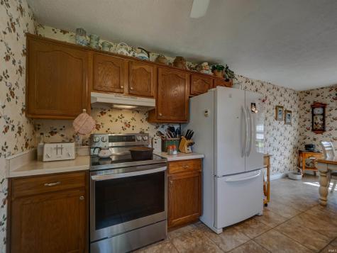1906 N Windsor Court Huntingburg IN 47542