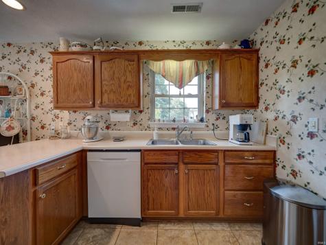 1906 N Windsor Court Huntingburg IN 47542