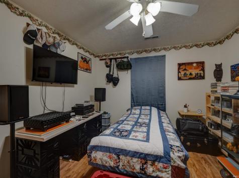 1906 N Windsor Court Huntingburg IN 47542