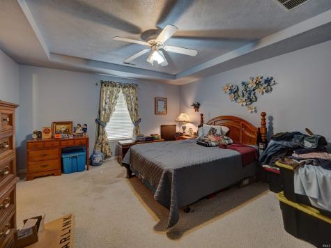 1906 N Windsor Court Huntingburg IN 47542