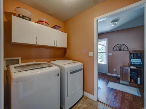 1906 N Windsor Court Huntingburg IN 47542