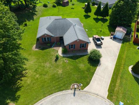 1906 N Windsor Court Huntingburg IN 47542