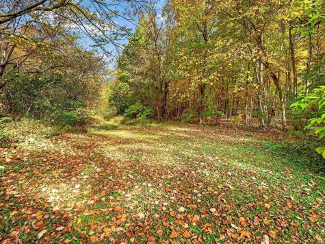 5608 Leesburg Road Fort Wayne IN 46818
