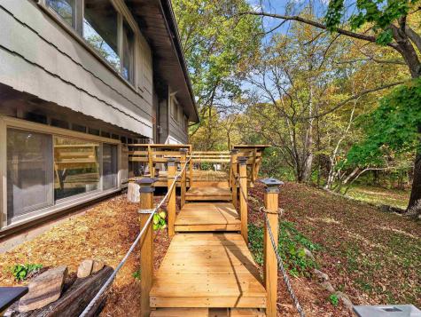 5608 Leesburg Road Fort Wayne IN 46818