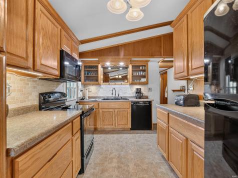 5608 Leesburg Road Fort Wayne IN 46818