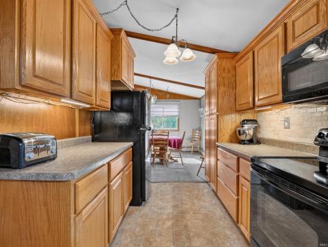 5608 Leesburg Road Fort Wayne IN 46818