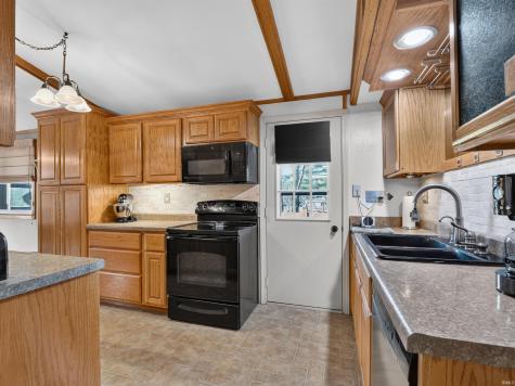 5608 Leesburg Road Fort Wayne IN 46818