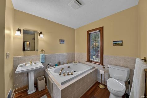 1722 Cedar Street South Bend IN 46617