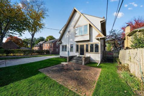 1722 Cedar Street South Bend IN 46617