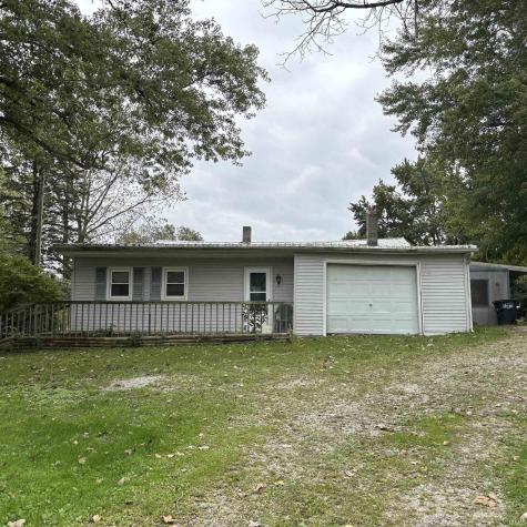 733 W Center Drive Albion IN 46701
