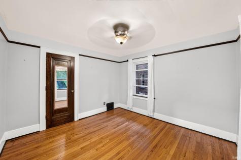 1214 Woodward Avenue South Bend IN 46616