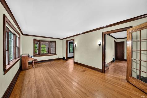1214 Woodward Avenue South Bend IN 46616