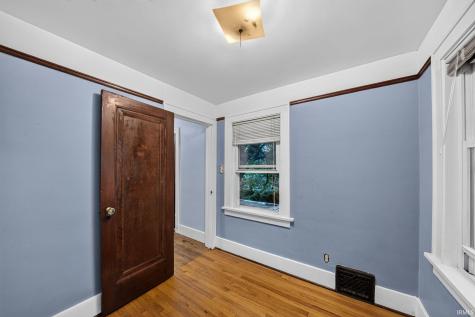 1214 Woodward Avenue South Bend IN 46616