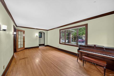 1214 Woodward Avenue South Bend IN 46616