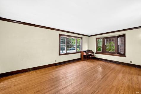 1214 Woodward Avenue South Bend IN 46616
