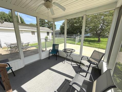 1305 State Street Washington IN 47501