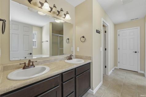 12431 Hummingbird Cove Fort Wayne IN 46845