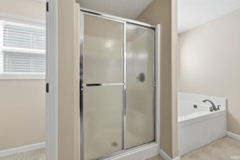 12431 Hummingbird Cove Fort Wayne IN 46845