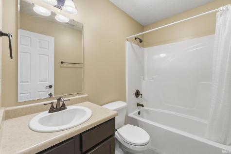 12431 Hummingbird Cove Fort Wayne IN 46845