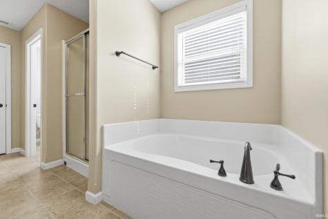 12431 Hummingbird Cove Fort Wayne IN 46845