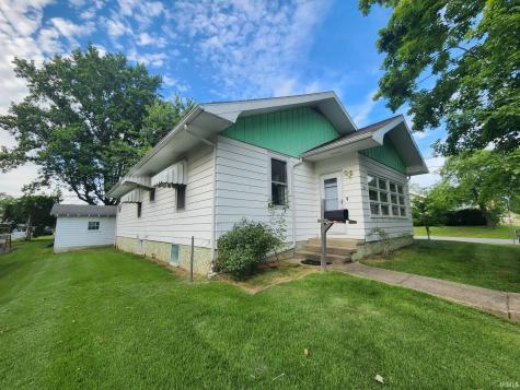 302 W 7th Street Bicknell IN 47512