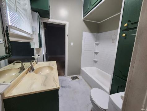 302 W 7th Street Bicknell IN 47512