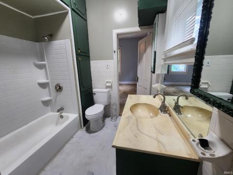 302 W 7th Street Bicknell IN 47512