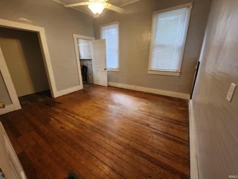 302 W 7th Street Bicknell IN 47512