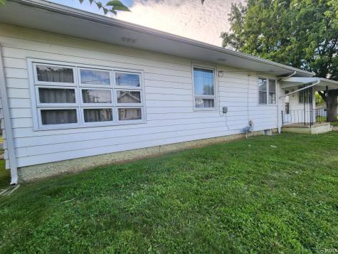 302 W 7th Street Bicknell IN 47512