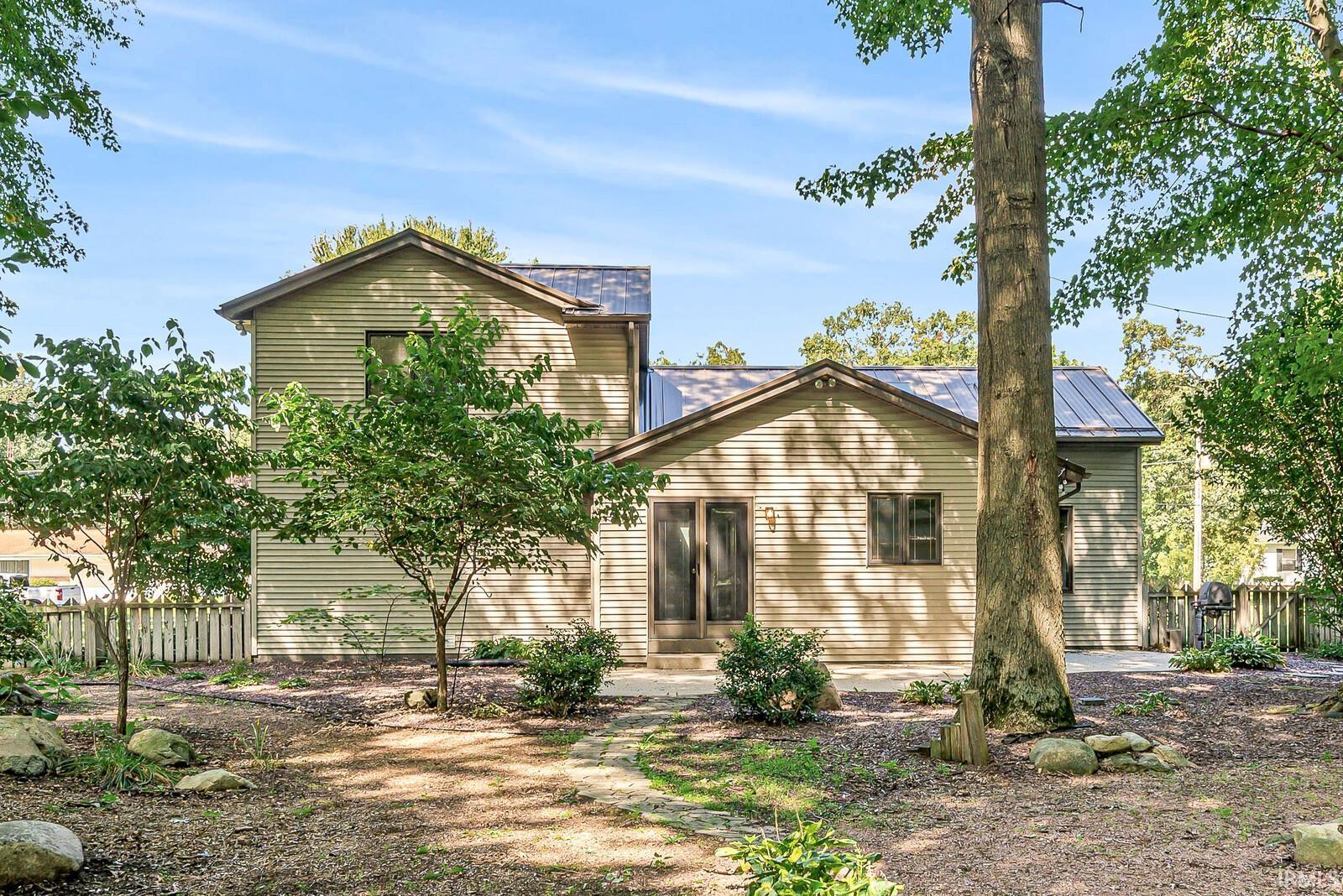 22616 Lake Shore Drive Elkhart IN 46514