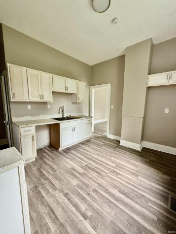 712 E Blackford Avenue Evansville IN 47713