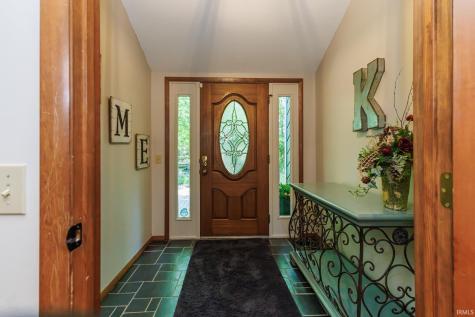 7509 W River Road Yorktown IN 47396