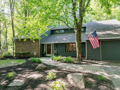 7509 W River Road Yorktown IN 47396